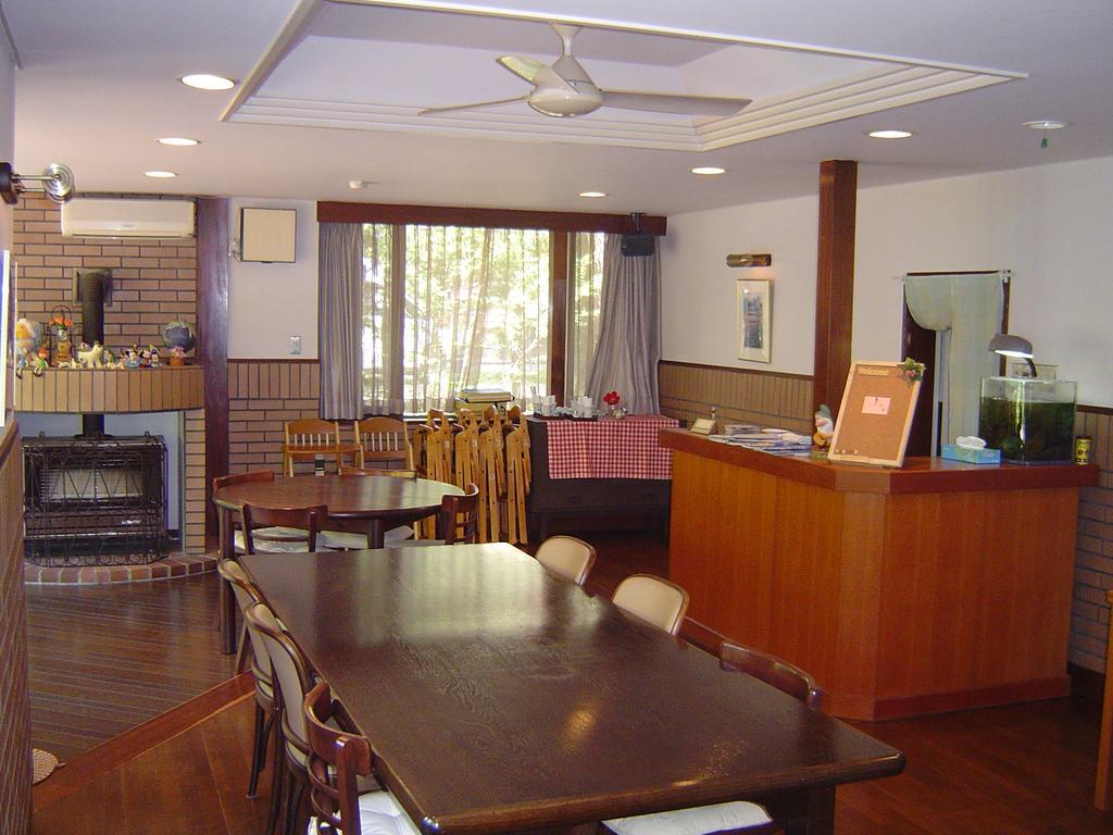 Family Pension Crayon Fujikawaguchiko Extérieur photo