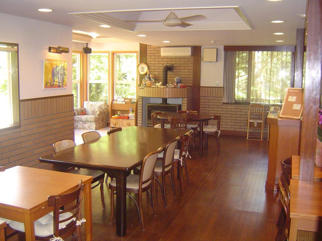 Family Pension Crayon Fujikawaguchiko Extérieur photo